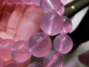 粉色abb 苏州晶体：梦幻与科技的完美结合