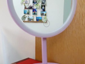 照镜子时，你有没有注意到镜子里的这些细节？