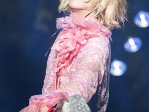 19岁rapper潮水仙踪林最新单曲发布，揭秘新生代音乐人的创作之路与独特风格