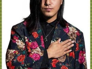 正义联盟 HR 成⼈版美国：英雄的欲望与救赎之路