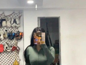 精品自拍：真实约操健身房瑜伽教练撅着大屁屁被无套狂输出