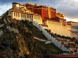 资源管理视角下解析抖音热歌，山尽头云朵飞走之谜