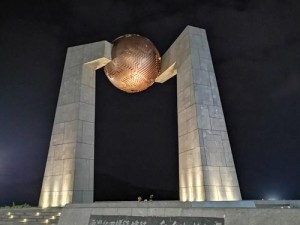 夫妇乐园珍珍与珍珍的感人故事：从相识到相守的浪漫旅程