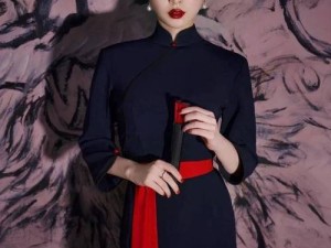 萌白酱弥漫甜味纯白旗袍写真：清新脱俗的东方美，尽显古典与时尚的完美融合