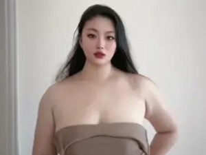 四川妇BBB凸凸凸凸女2023最新动态：揭秘背后故事与网络热议焦点
