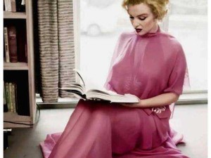 空姐喘息玛丽莲：神秘而迷人的空中传奇故事