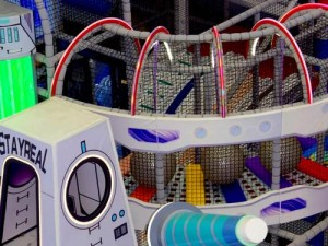 探索翻滚球球工作室的创新游戏设计与开发历程：如何打造独具特色的游戏体验