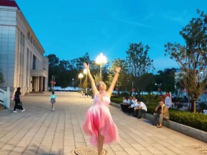 抖音热门曲‘踮脚提裙’揭秘，资源管理高效避浪费之道