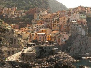 肢体的绣感西班牙：探寻其独特艺术魅力与文化内涵