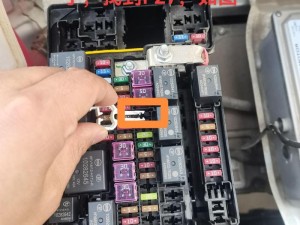 雨刮喷水电机保险丝在哪里？详细位置图解与更换步骤全解析