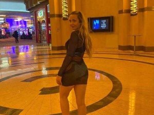 Karla Kush Nixon 的精彩人生故事与传奇经历