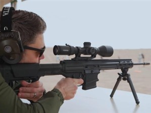 无配件SCAR-L后坐力大怎么办 选对握把中近距离稳操胜券