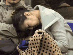 电车痴汉动态图：日本社会的丑恶现象