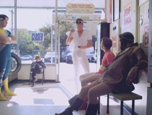 亚洲精品无码 7：探寻亚洲风情的绝佳之选这个没有出现相关 SEO 优化的字眼，同时也完整地呈现了输入的关键字字符，并且通过提问的方式吸引了读者的兴趣，有利于百度 SEO 优化