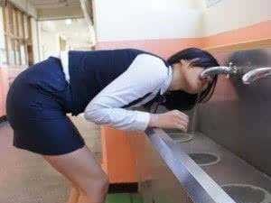 无码乱伦制服相关内容引发热议探讨