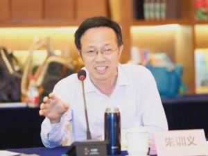 电视台台长为何玩起主持人？背后原因究竟是什么？引发众人好奇