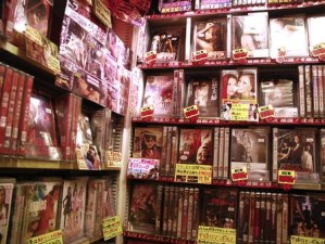 日本黄色一级：成人之爱与情色文化的探索