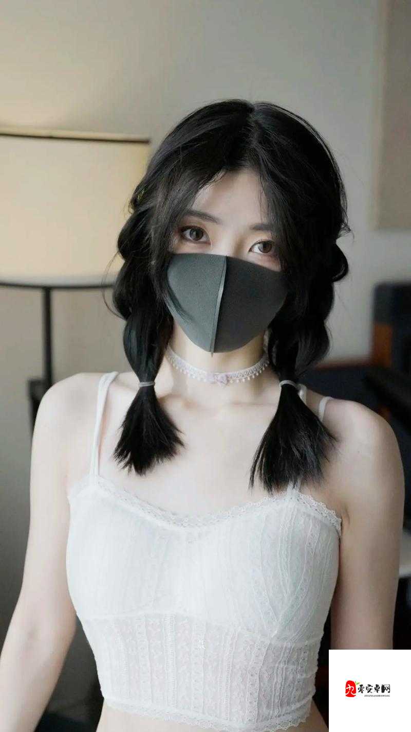 玩偶姐姐是什么人：探寻其神秘身份背后的故事