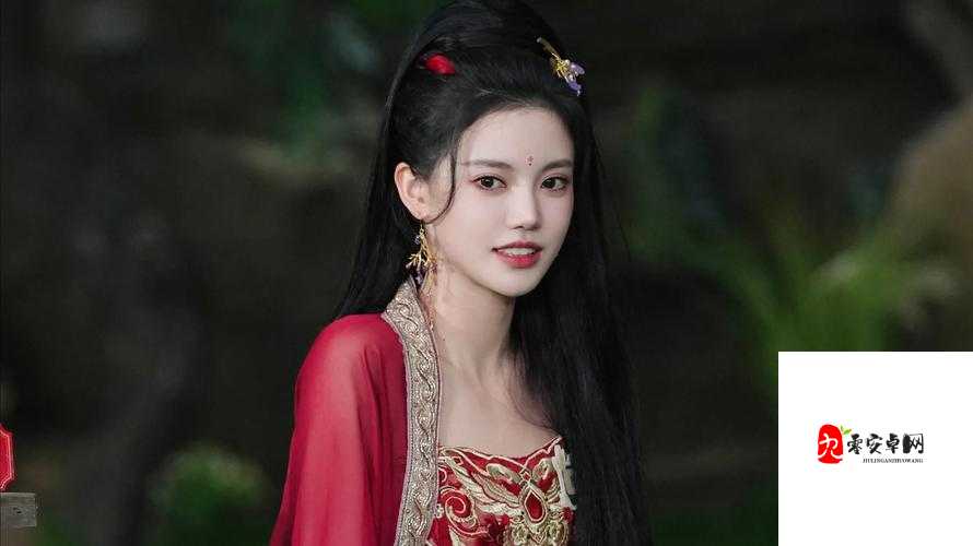 大奉打更人插花弄玉背景故事：一段曲折离奇的传奇经历