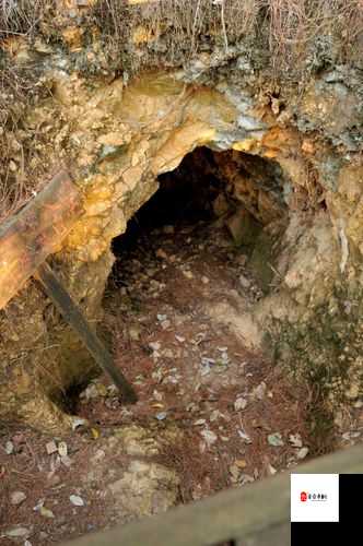 冰原守卫者，揭秘城墙配方，打造坚不可摧的防御线