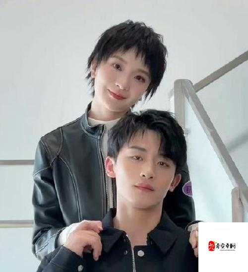 娱乐圈最新八卦之某明星恋情曝光引发粉丝热议