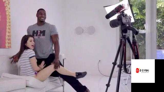 欧美性猛交黑人粗大：激情与狂野的极致碰撞