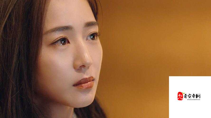 云樱眼含泪满脸通红咬着铁球的奇特一幕