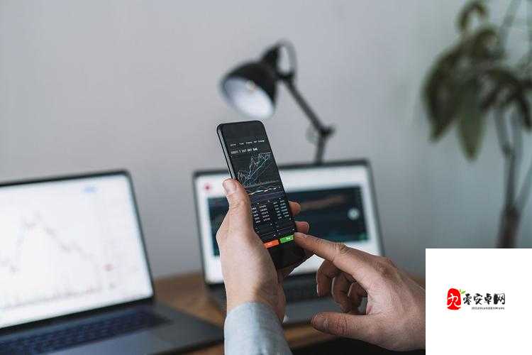 开会也一直放里面：探究会议中长时间使用电子设备的现象及影响