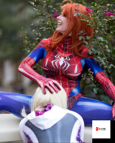 大胸美女 100%露出奶：极度诱惑的视觉冲击