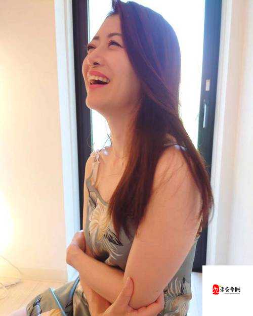 超碰女人：探索独特魅力与精彩世界