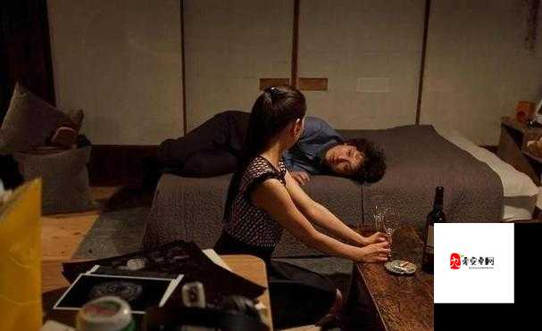 义姐诱惑：一场充满禁忌与诱惑的情感纠葛