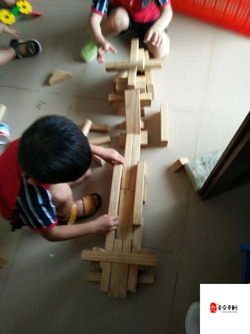 搭桥人终极淘汰赛，资源管理的艺术与胜利之道