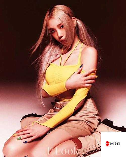 x 姓女 rapperwhoknows：用音乐诉说故事的才华少女