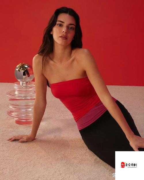 名模肯豆 wwxxxx 的最新时尚造型引发热议