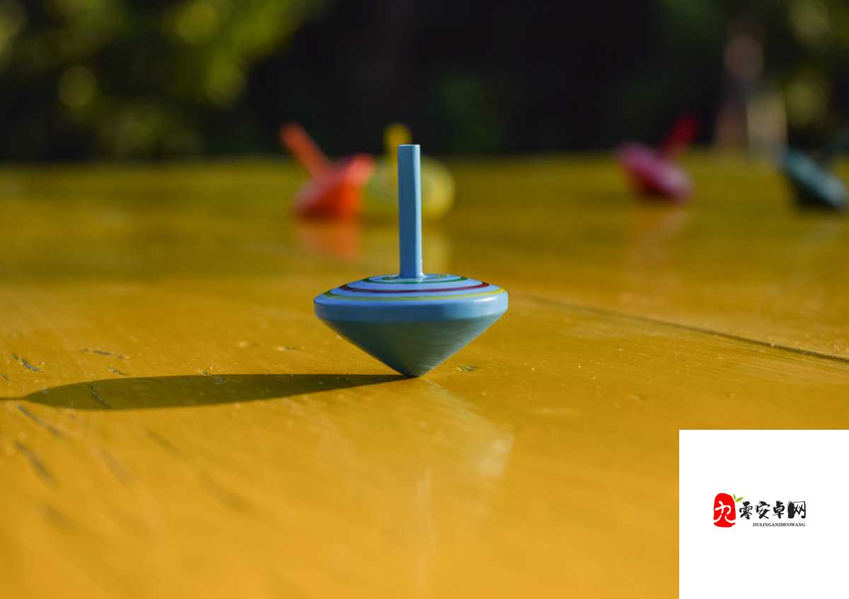 旋转陀螺多人对战，制胜策略与资源管理艺术