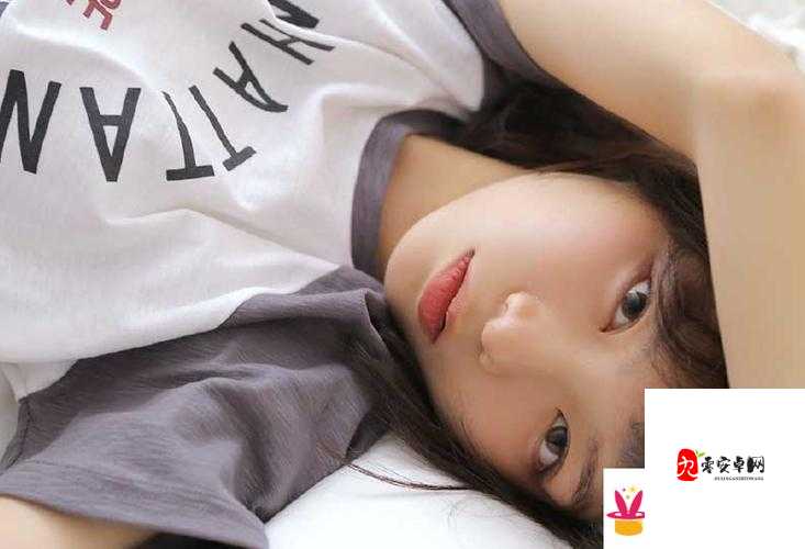 在逃生游戏里花式挨草桃子灯：从被虐到反杀的极限逃生之路