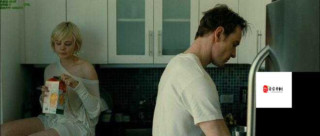 禁忌之爱：一女周旋于多个男人之间的混乱关系