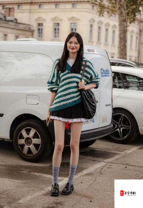 国模爱爱：她的独特魅力与风采展现