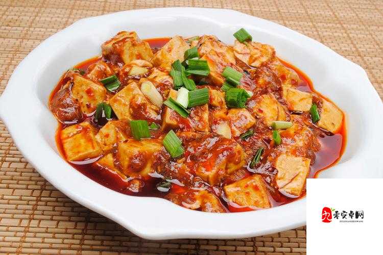 性宝福丝瓜草莓芭乐小猪鸭脖：口感丰富的美食盛宴