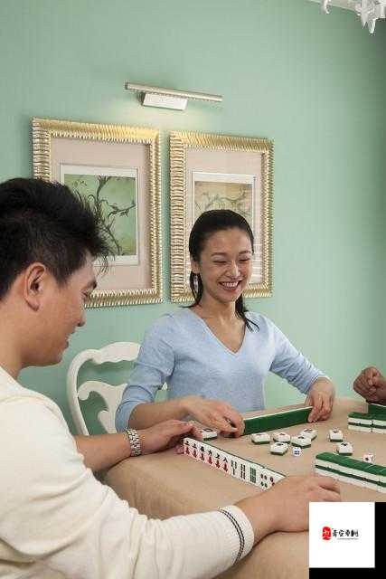 男的和女的打牌不盖被子：是刺激还是暧昧？