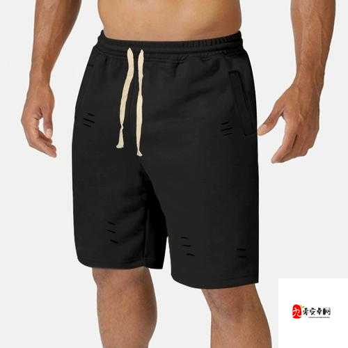 沙滩裤上的秘密，洞洞背后的时尚与功能