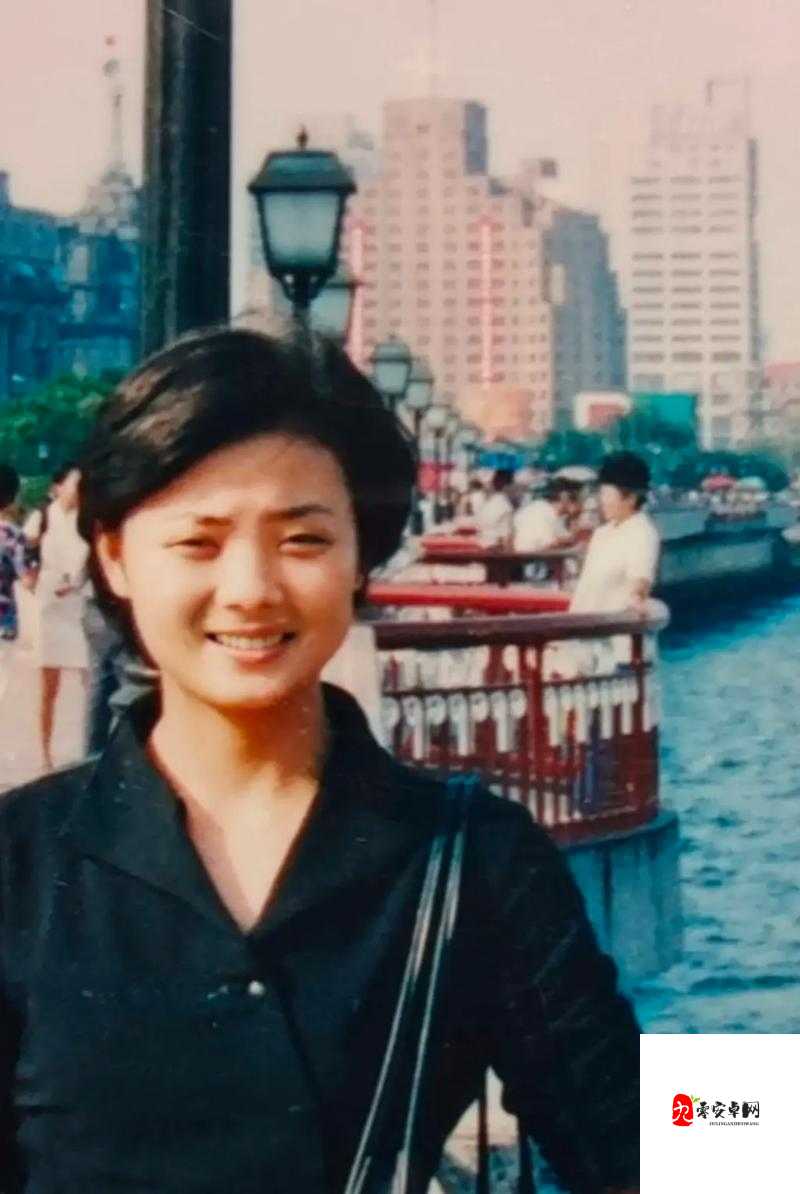 她开始慢迎迎合徐平雪周玉梅：一段充满曲折的故事