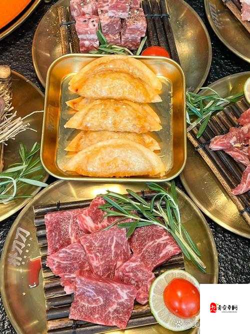 错位关系 C1V1 一块五花肉：探索美食与文化的奇妙交融