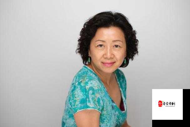 55 岁大妈玩 CSGO：热爱无界限，游戏中的别样人生