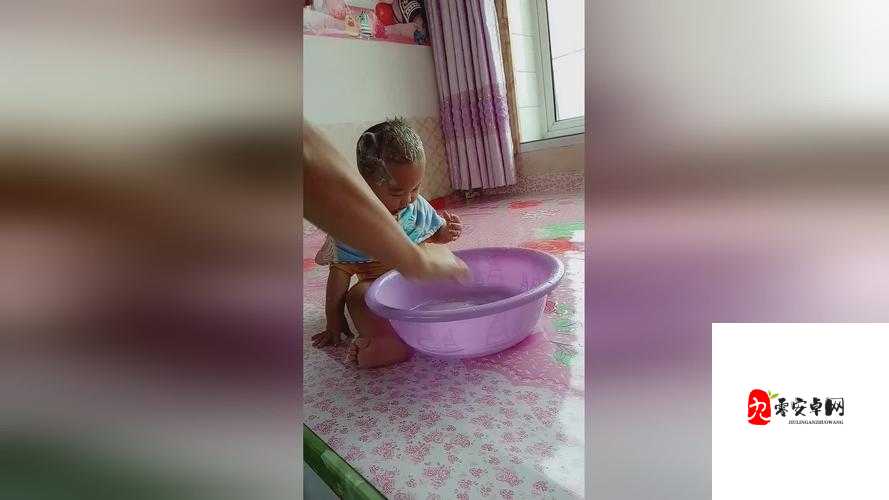 宝宝如何乖乖让爸爸在水池洗头：轻松实现的方法与技巧