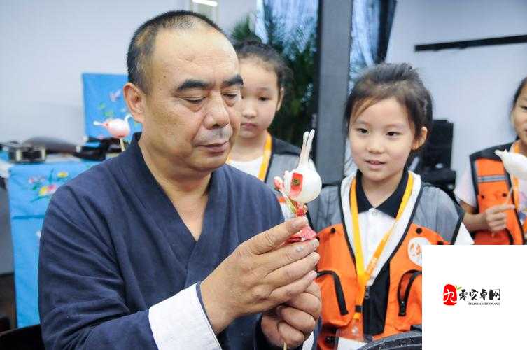 小鸡宝宝考考你，探寻湘西明珠凤凰古城的所在之地