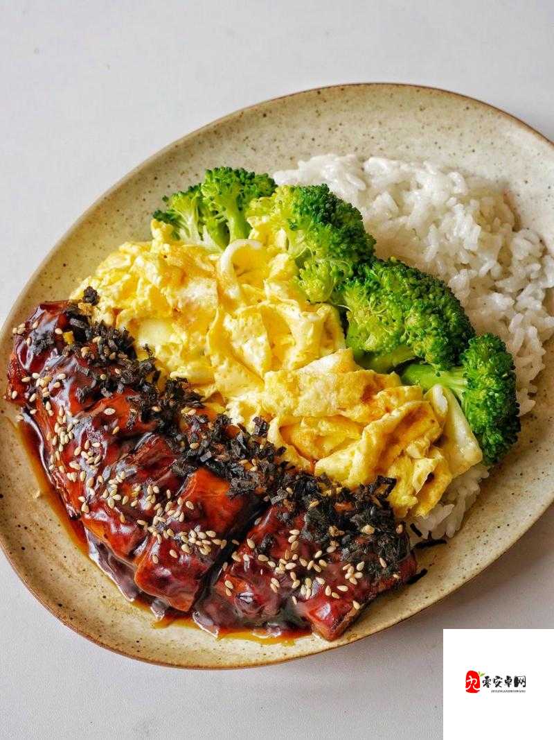 龙族幻想鳗鱼饭，解锁游戏中的味蕾盛宴