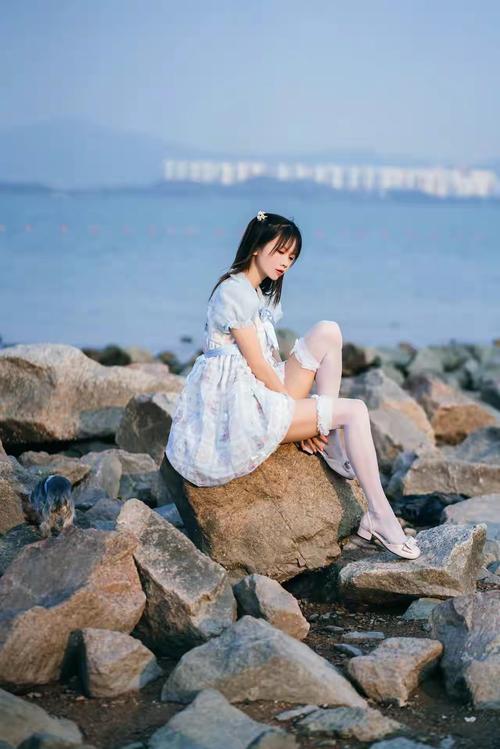 中国女孩毛耸耸：勇敢追梦绽放青春的励志之旅