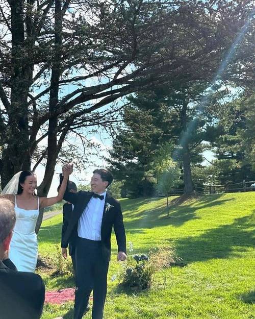 英美中老熟妇性受在线体验：真实故事与情感分享，深度解析跨文化情感交流的独特魅力