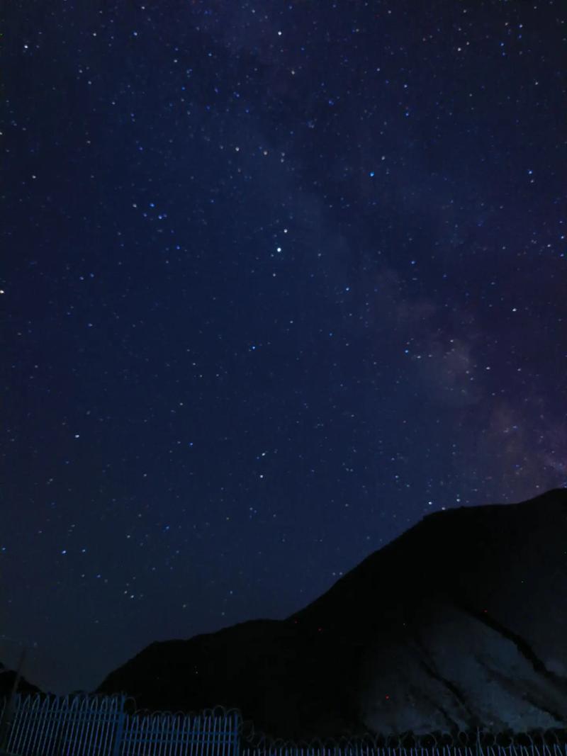 抖音热门旋律揭秘，宁静的夏天天空中繁星点点是哪首歌？